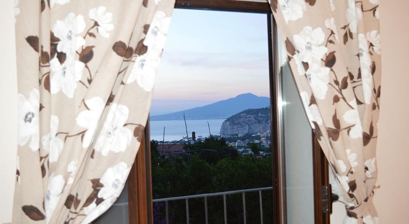 Patrizia Casa Vacanze Sant'Agnello Exterior photo
